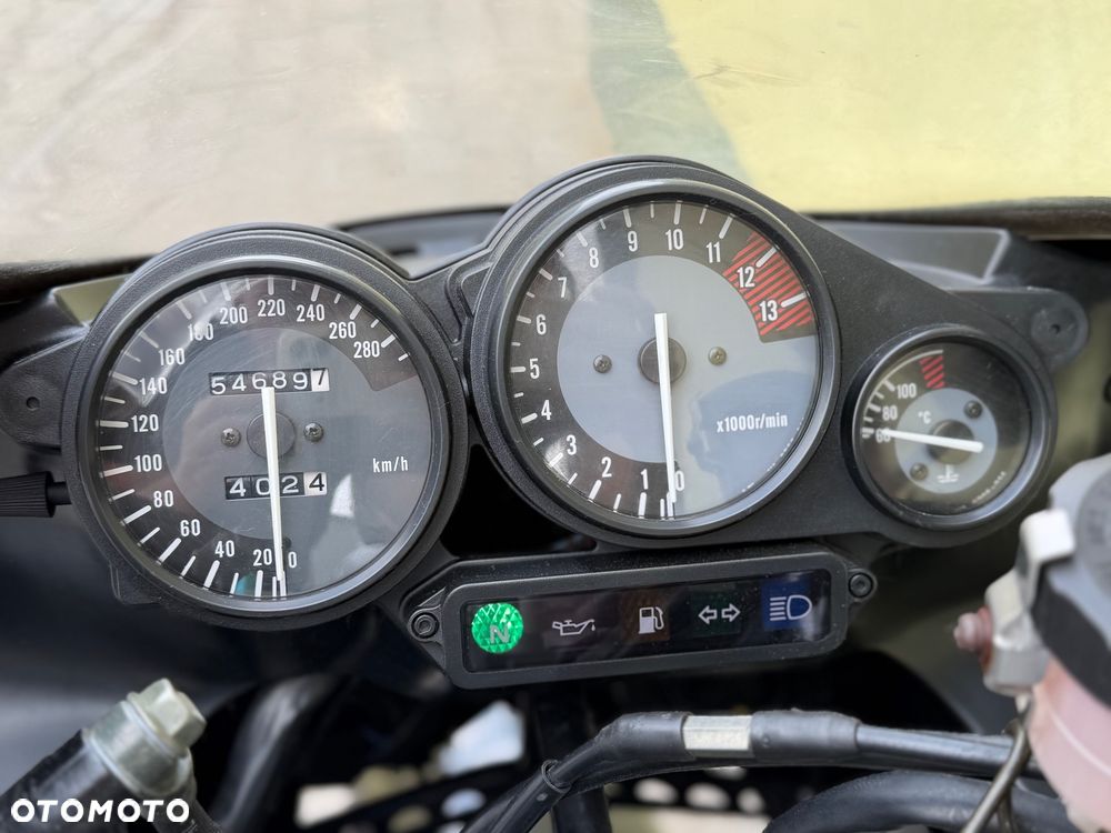 Yamaha Thunderace - 37