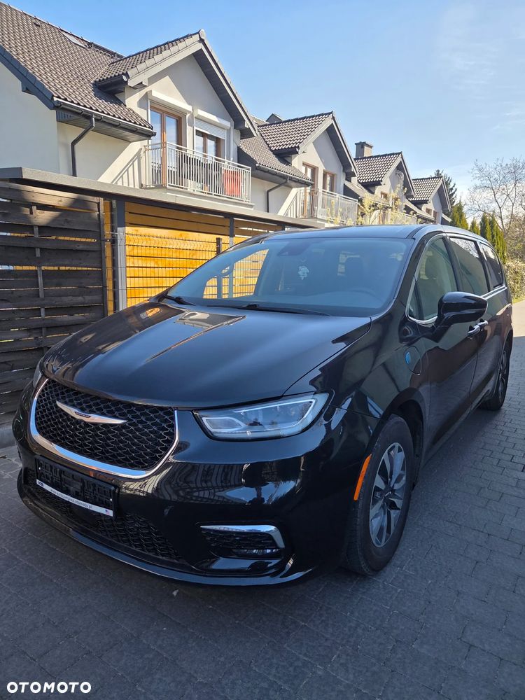 Chrysler Pacifica - 7