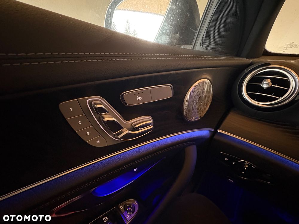 Mercedes-Benz Klasa E 300 d T 9G-TRONIC AMG Line - 8