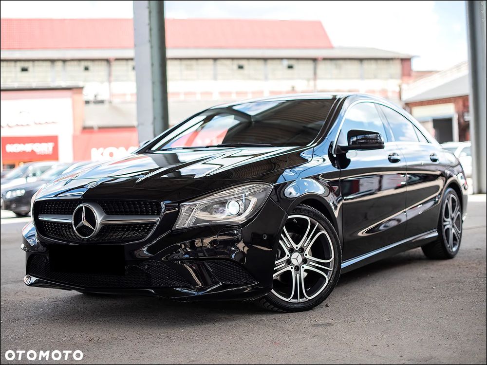 Mercedes-Benz CLA 180 7G-DCT Urban - 1