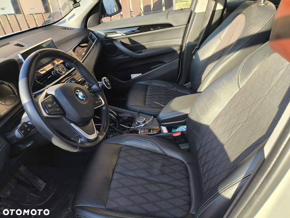 BMW X1 sDrive18i - 10