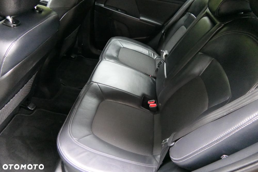 Kia Sportage 2.0 L - 20