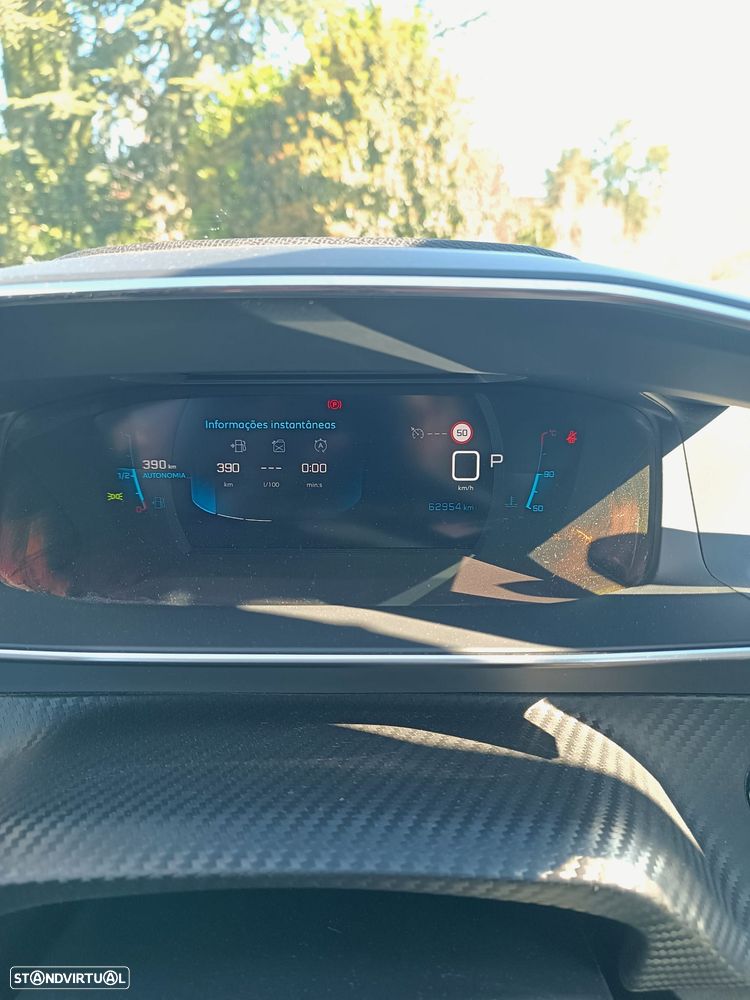 Peugeot 208 1.2 PureTech Allure EAT8 - 12