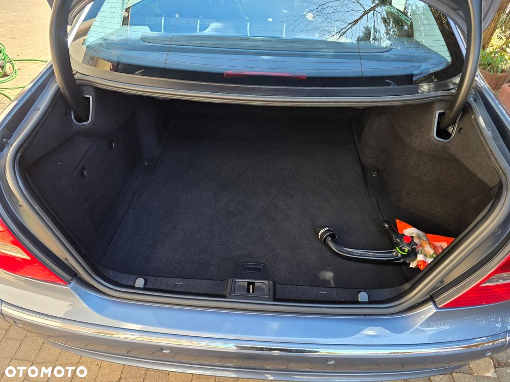 Mercedes-Benz Klasa E 280 4Matic Automatik Avantgarde - 38