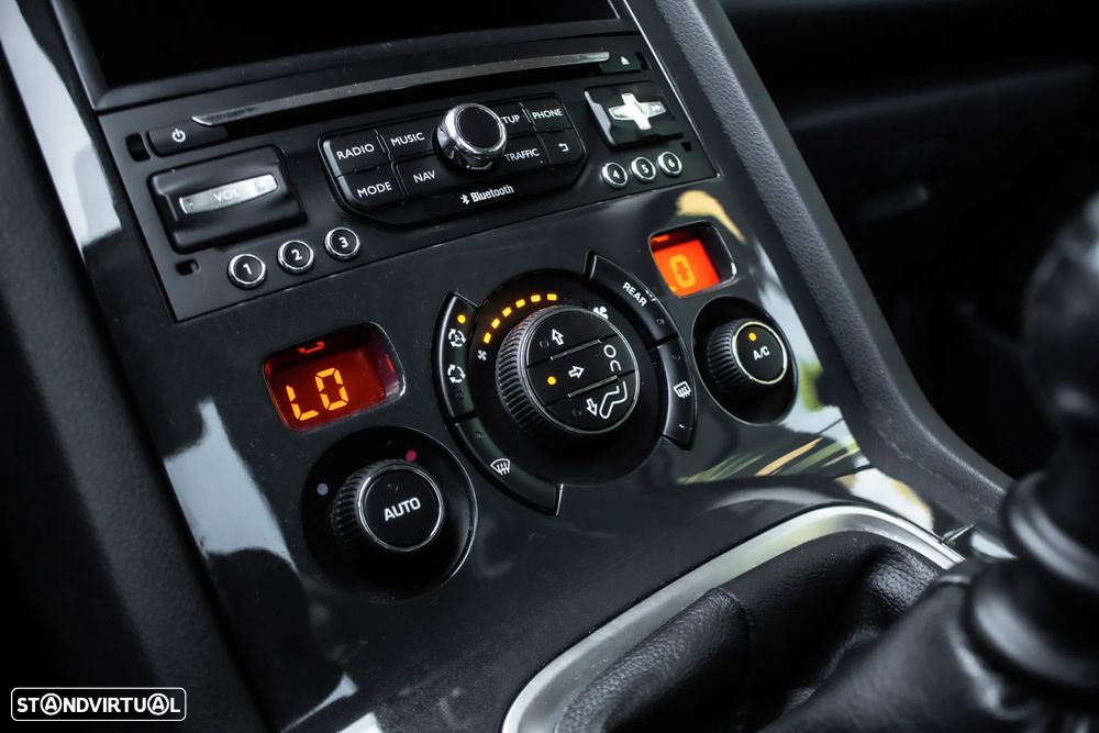 Peugeot 5008 HDI 115 Allure - 17