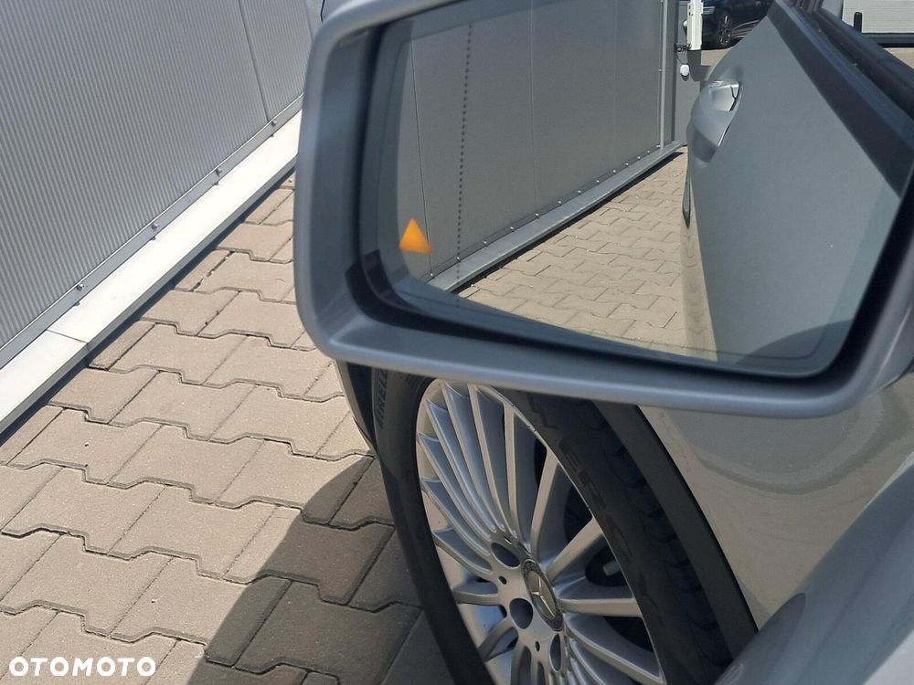 Mercedes-Benz GLA - 20