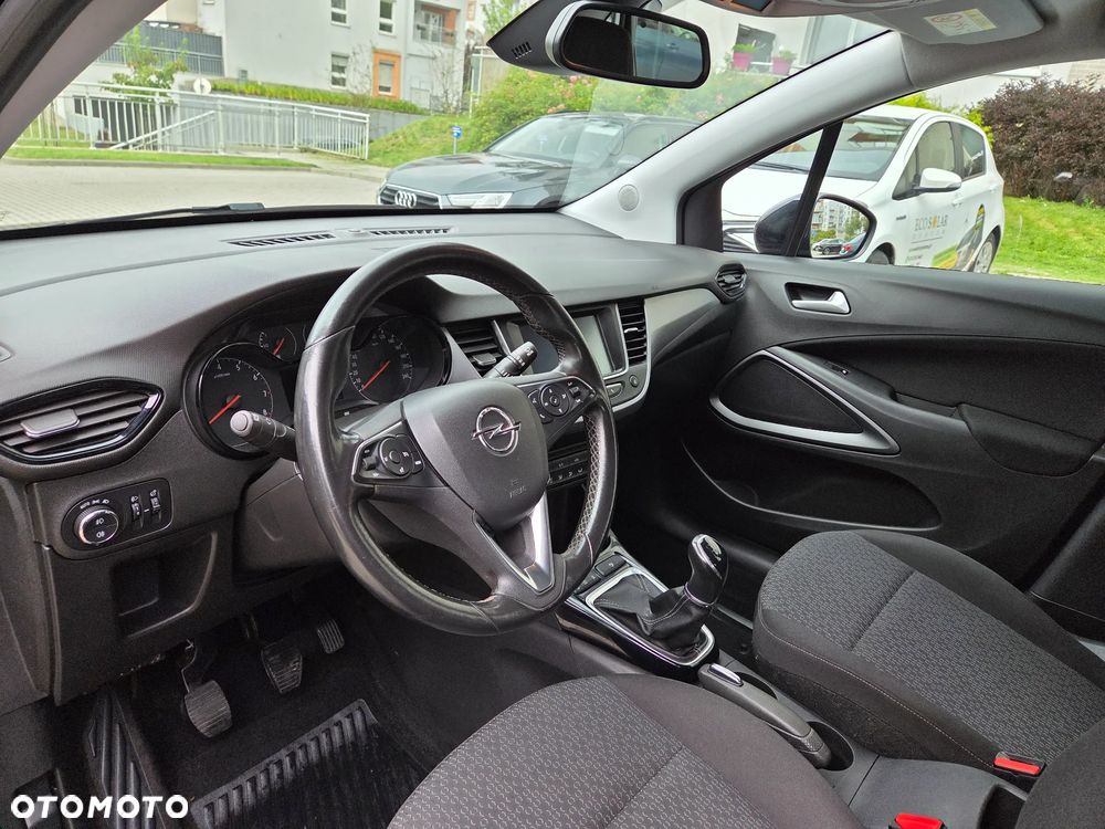 Opel Crossland X 1.2 T Enjoy S&S - 9