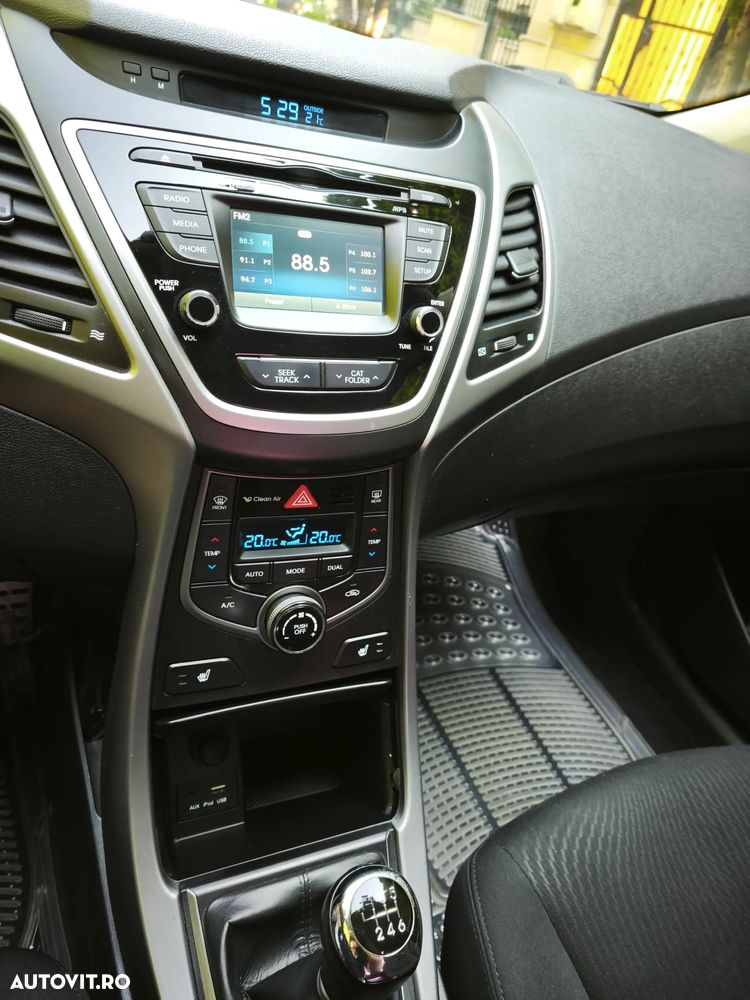 Hyundai Elantra 1.6 MPi - 13