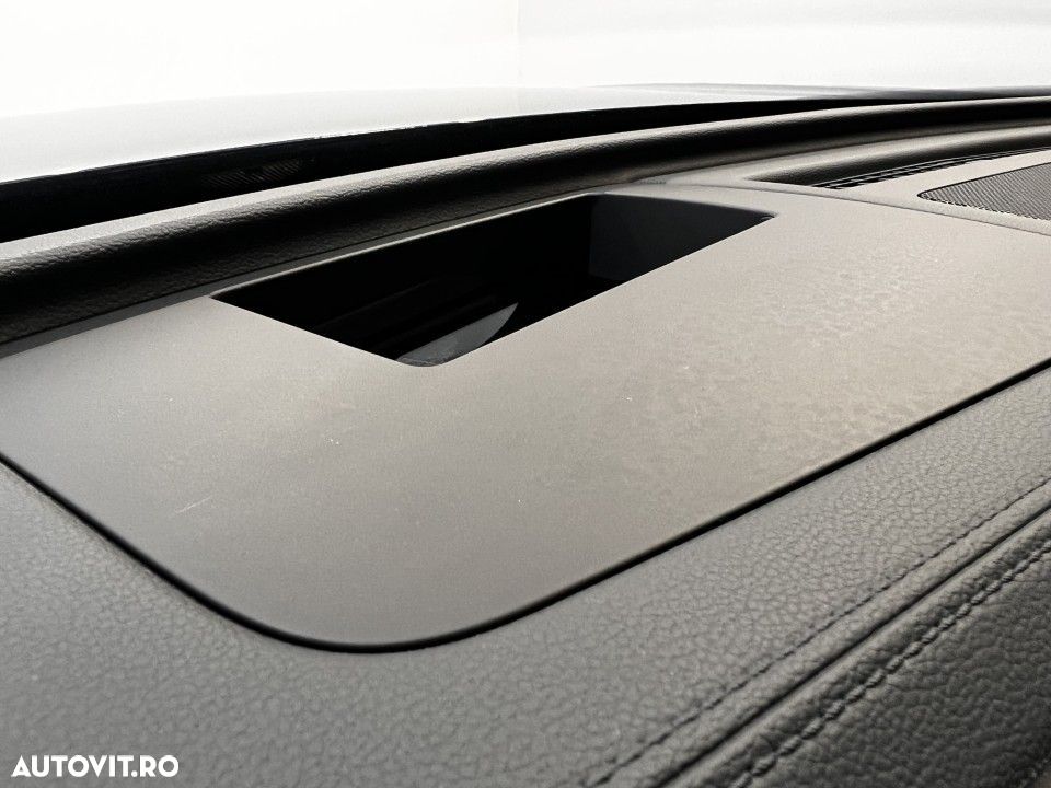 Volkswagen Tiguan - 13