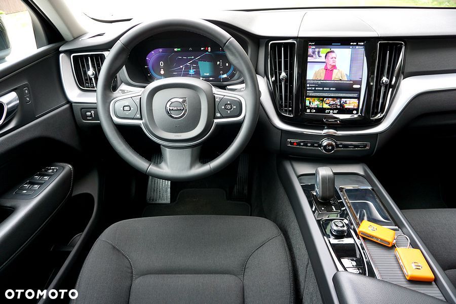 Volvo XC 60 B4 D AWD Geartronic Momentum Pro - 33