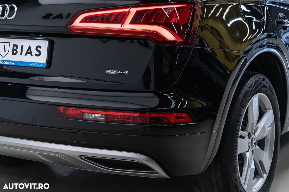 Audi Q5 2.0 40 TDI quattro S tronic Sport - 38