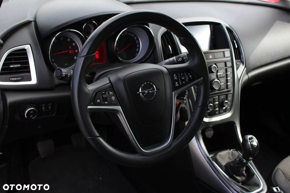Opel Astra 1.4 T Cosmo S&S - 14
