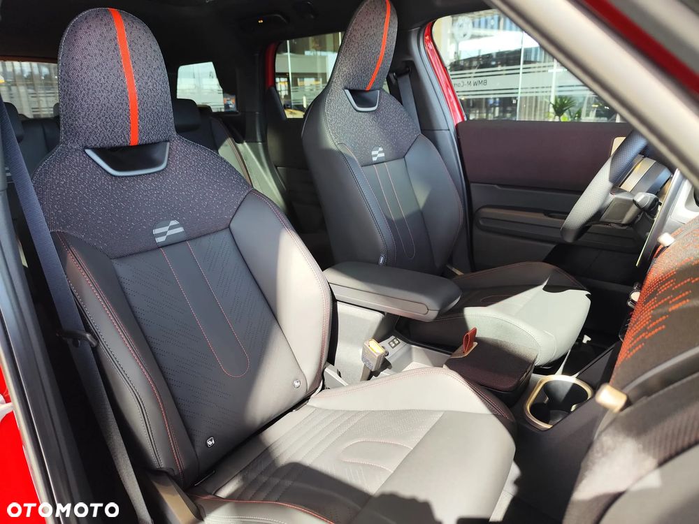 MINI Countryman SE ALL4 66.5kWh Linia Essential - 16