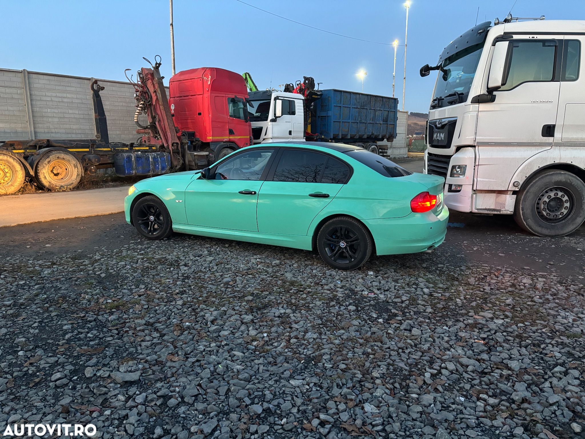 BMW Seria 3 318d - 15