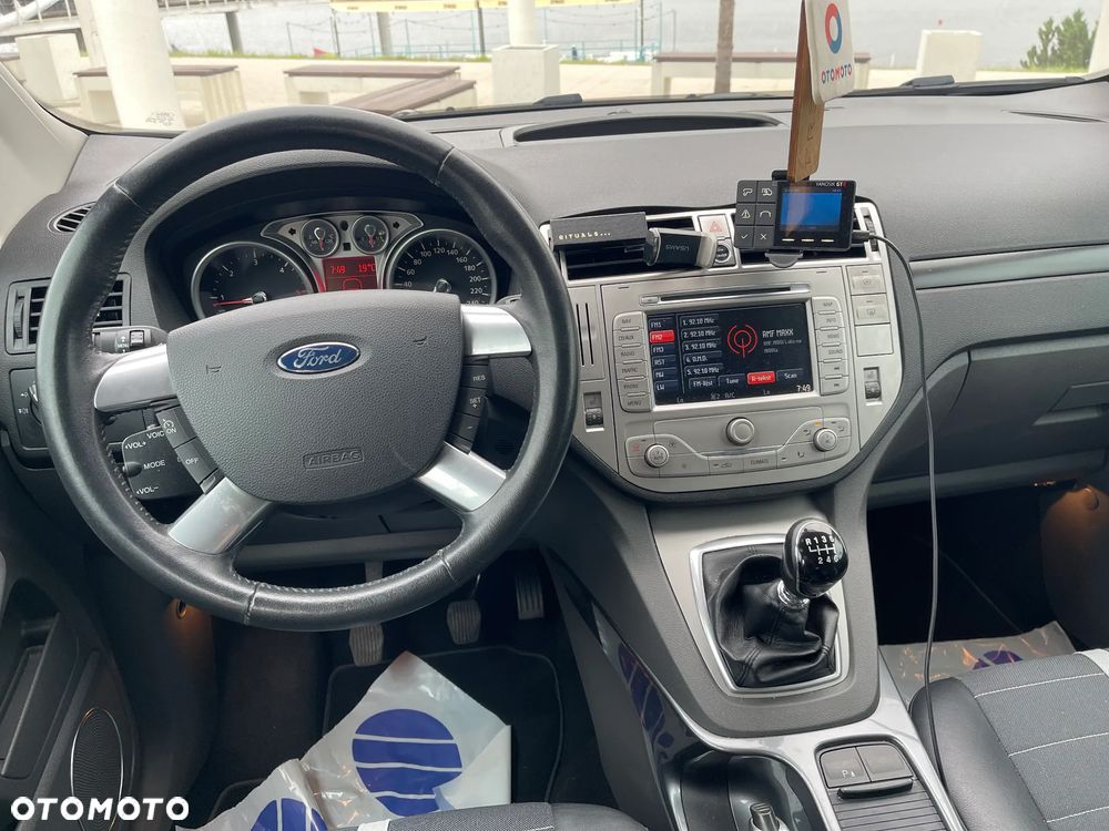 Ford Kuga - 16