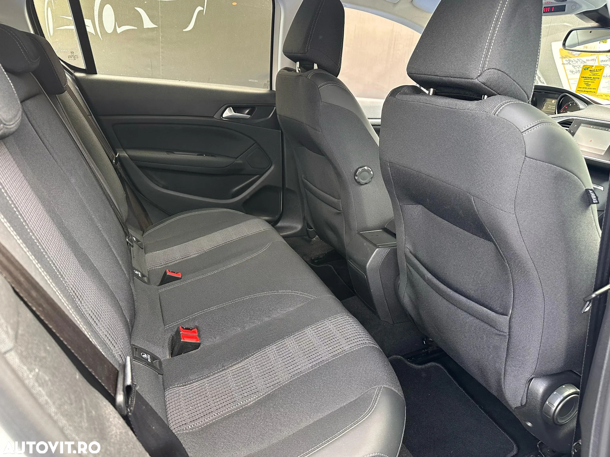 Peugeot 308 - 8