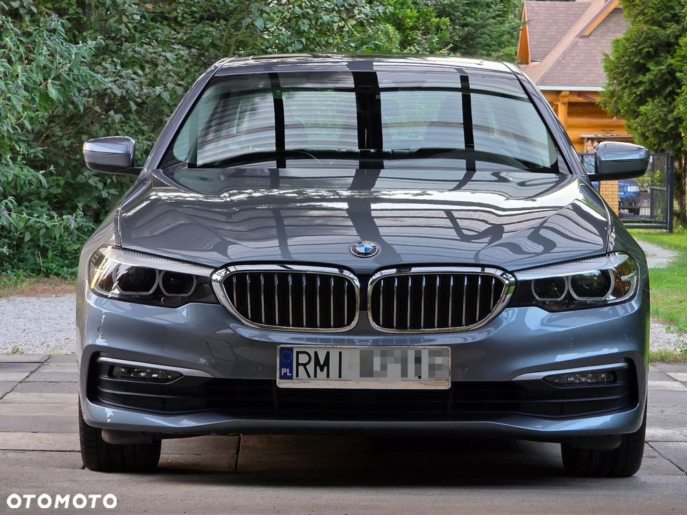 BMW Seria 5 520d xDrive MHEV - 8