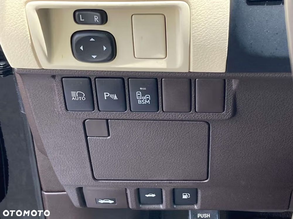 Lexus ES - 14