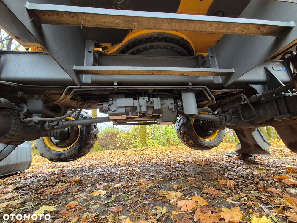 Liebherr A 311 Litronic - 12