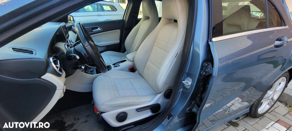 Mercedes-Benz A 200 d 7G-DCT Motorsport Edition - 11