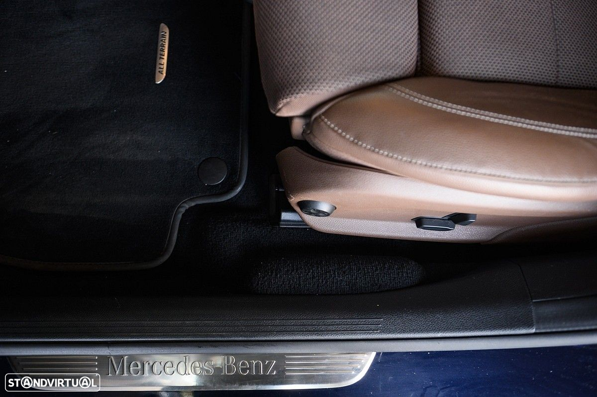 Mercedes-Benz E 220 d 4-Matic All Terrain Avantgarde - 31