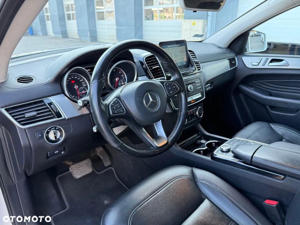 Mercedes-Benz GLE 350 d 4Matic 9G-TRONIC AMG Line - 8