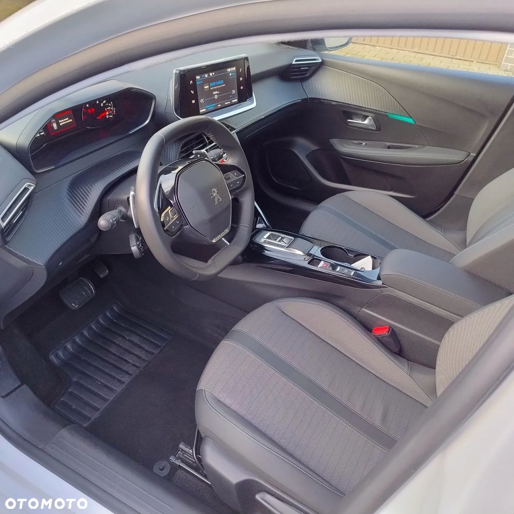 Peugeot 208 PureTech 100 EAT8 Allure Pack - 10