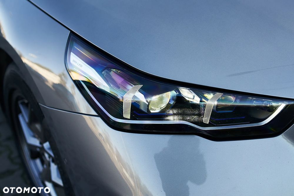 BMW Seria 5 520i mHEV - 8