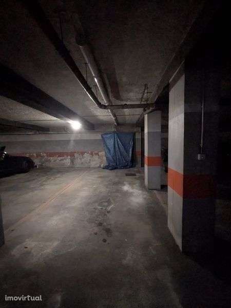 Arrendamento de garagem na Rua do Monte dos Burgos - Grande imagem: 5/7