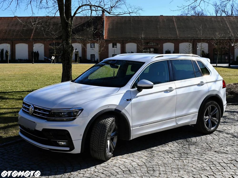 Volkswagen Tiguan - 1