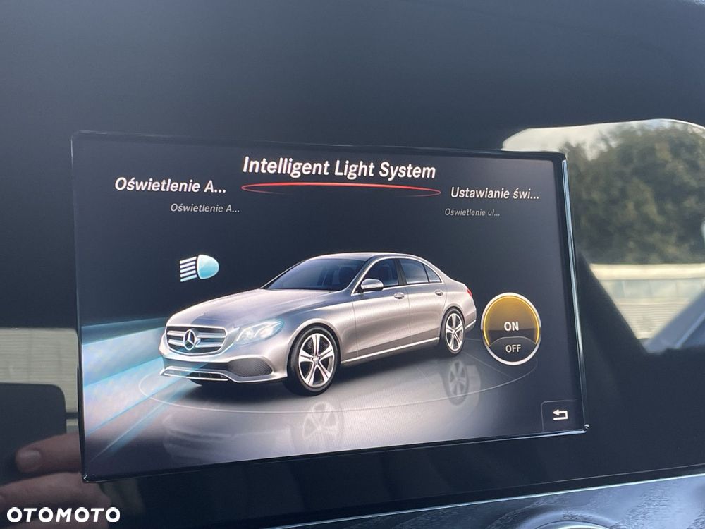 Mercedes-Benz Klasa E 220 d Business Edition 9G-TRONIC - 36