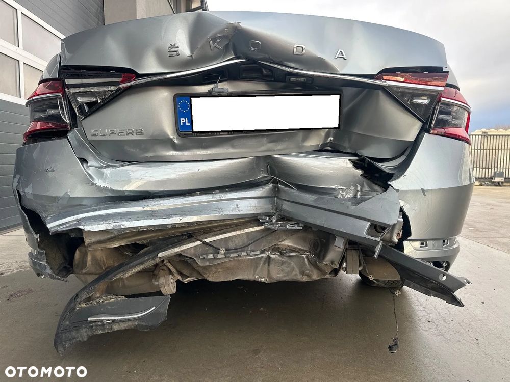 Skoda Superb 2.0 TSI L&K DSG - 26