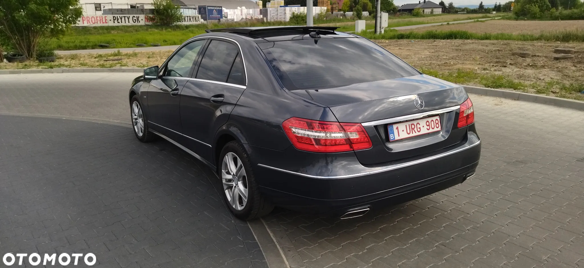Mercedes-Benz Klasa E 200 CDI BlueEff Avantgarde - 26