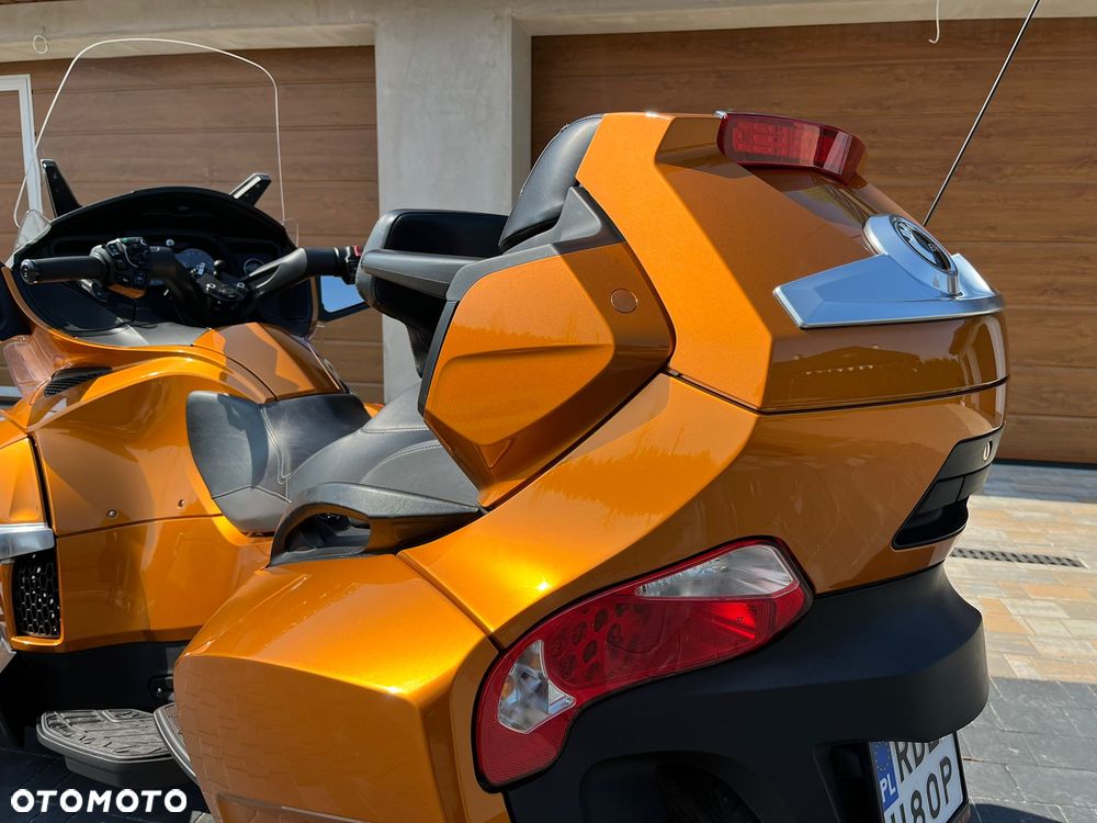 Can-Am Spyder - 9