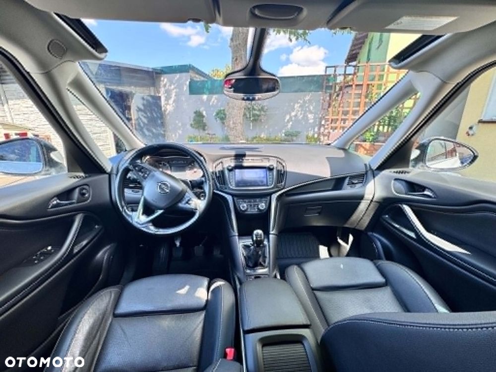 Opel Zafira - 2