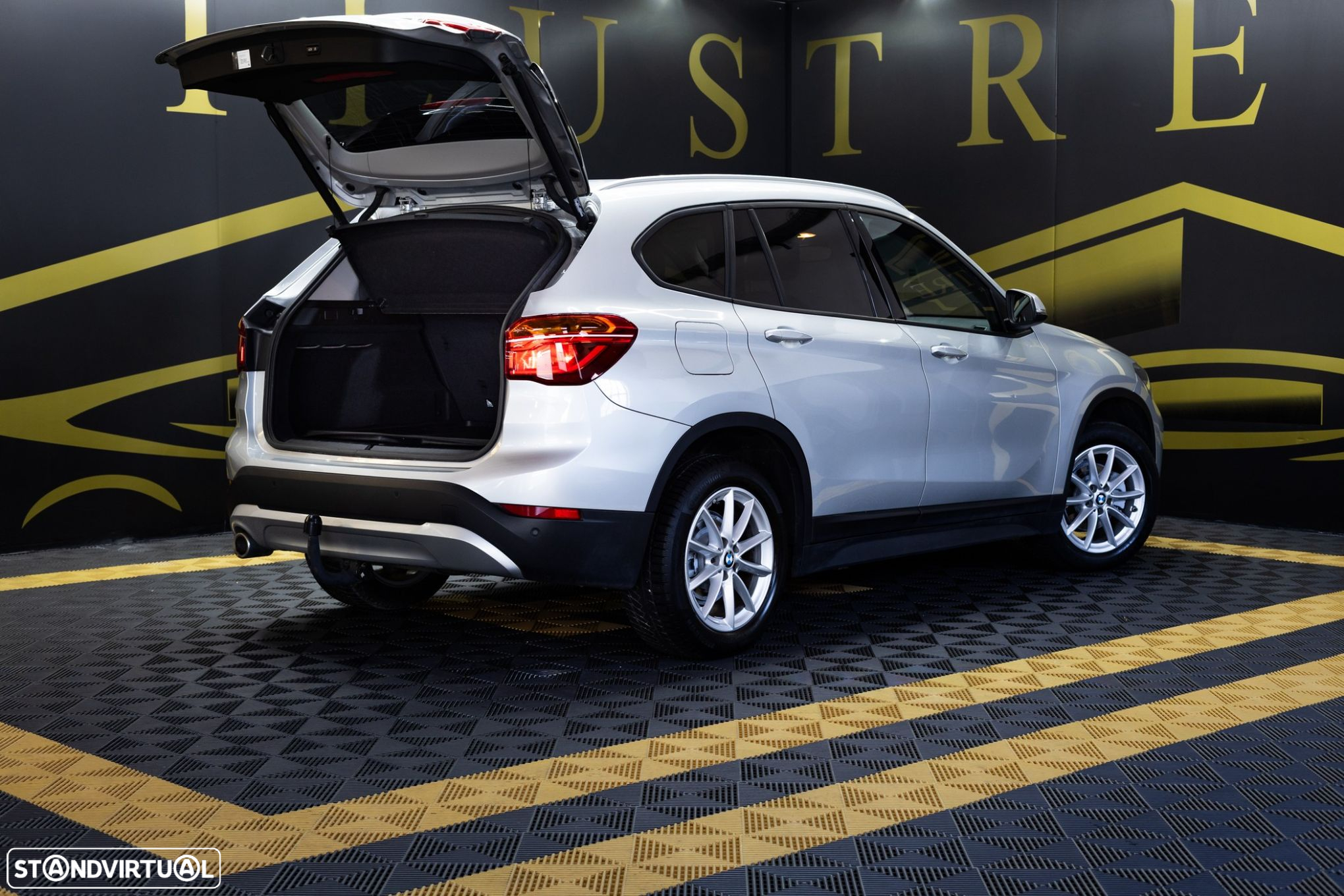 BMW X1 16 d sDrive Line Sport - 7