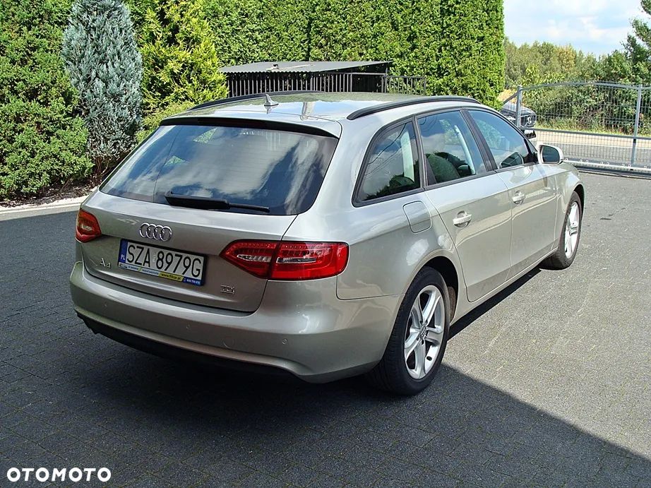 Audi A4 Avant 2.0 TDI DPF quattro S tronic Ambiente - 5