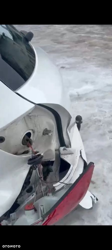 Skoda Fabia 1.2 HTP STYLE EDITION - 3