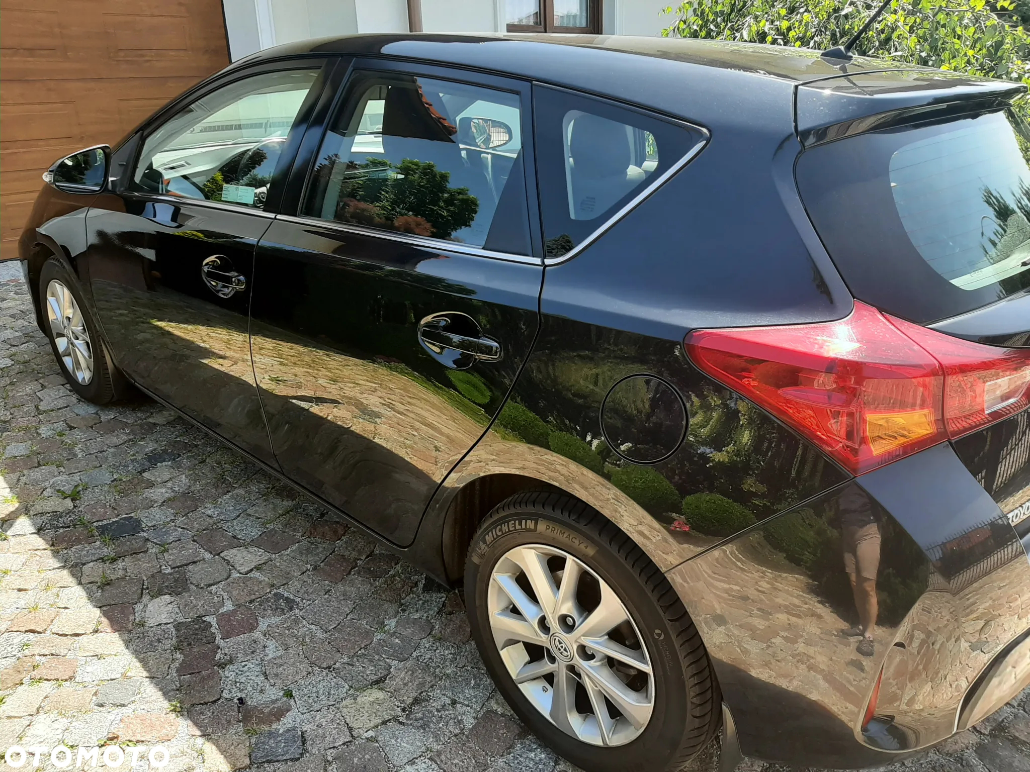 Toyota Auris 1.6 Premium Comfort - 2