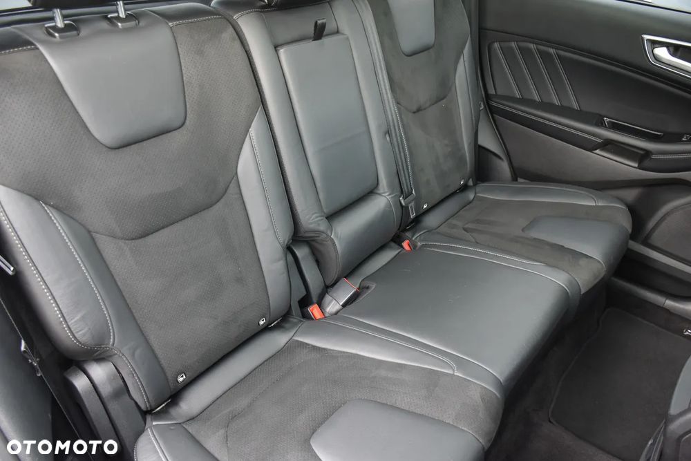 Ford Edge 2.0 TDCi Bi-Turbo 4x4 ST-LINE - 34