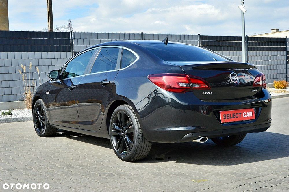 Opel Astra 1.4 T Cosmo - 17