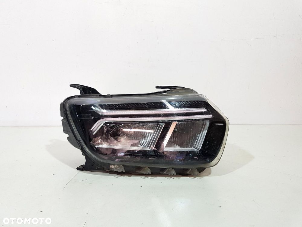 DACIA DUSTER II 2 LIFT LAMPA PRZÓD PRZEDNIA PRAWA FULL LED EURO ORYGINAŁ - 1
