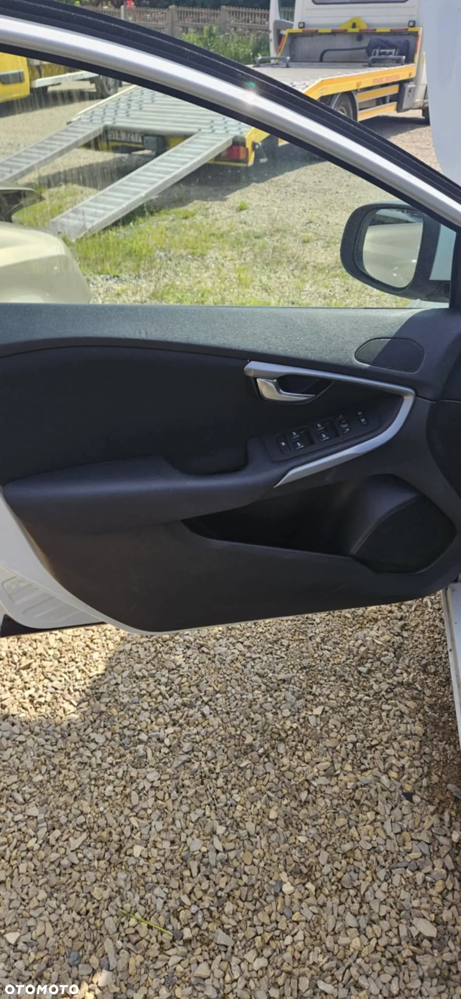 Volvo V40 T3 Kinetic - 13