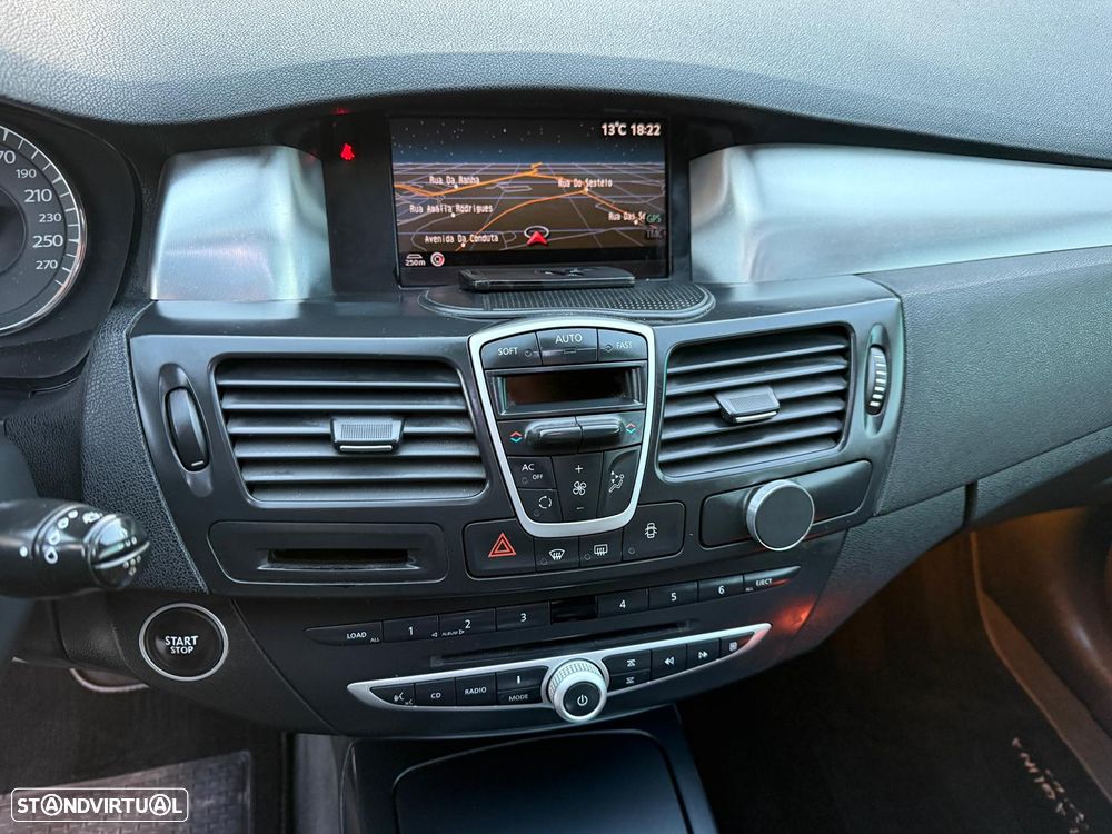 Renault Laguna Coupe 2.0 dCi Dynamique S - 18