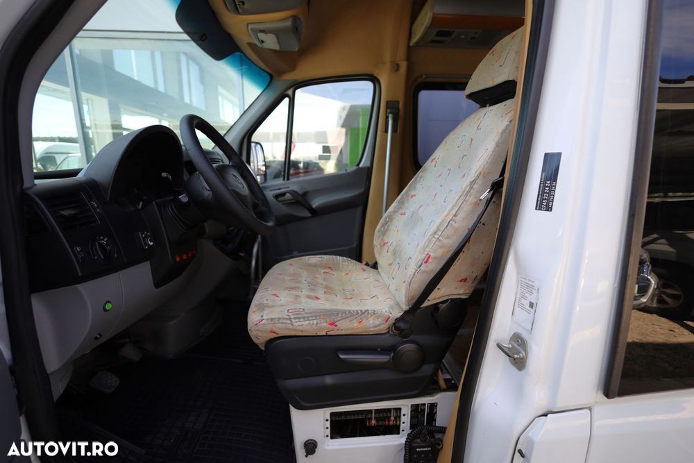 Mercedes-Benz Sprinter - 12