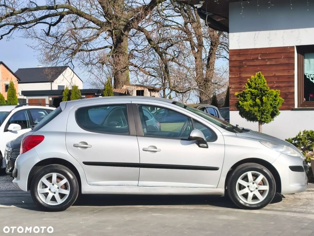 Peugeot 207 75 Urban Move - 27