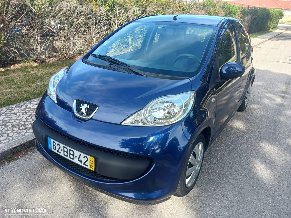 Peugeot 107 1.0 Trendy - 1