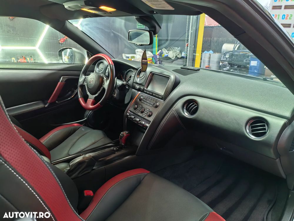 Nissan GT-R Black Edition - 8