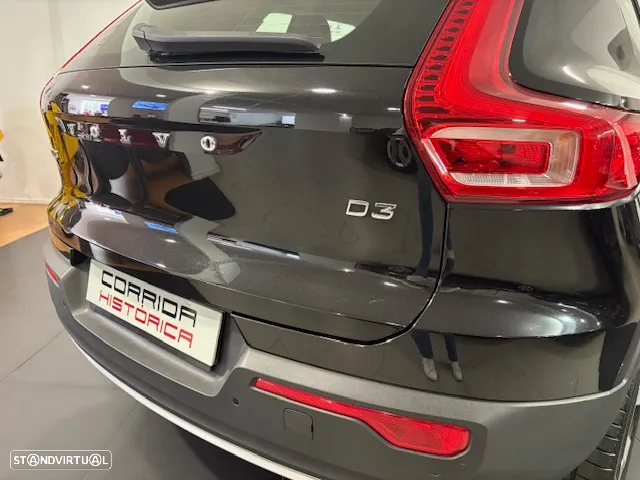 Volvo XC 40 2.0 D3 Momentum Plus - 24