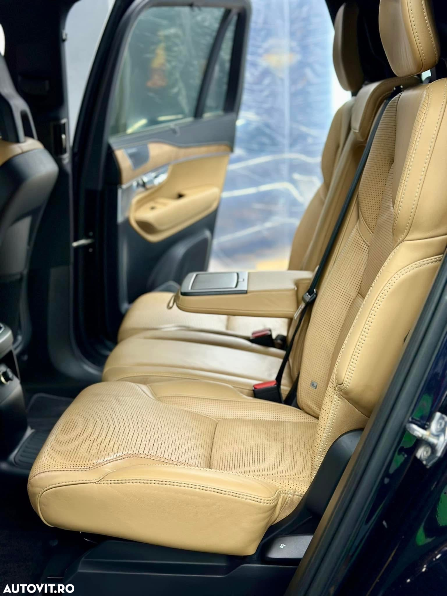 Volvo XC 90 T8 Twin Engine AWD Inscription - 11